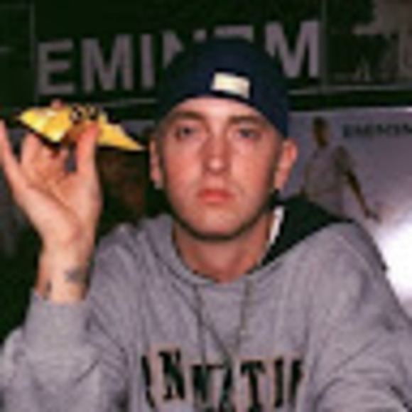 Meet your Posher, Julissa - Picture 1 of 1